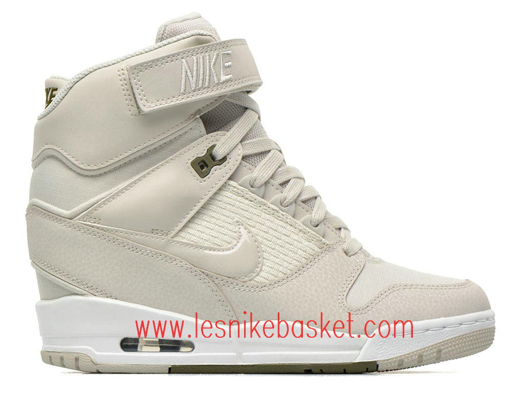 wmns air revolution sky hi